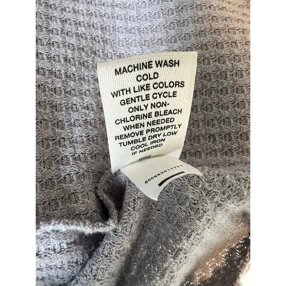 Mudd Button Up Gray Blouse Small - Picture 8 of 8